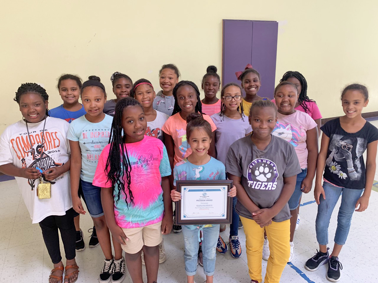 SMART Girls Receives a Program Excellence Award from Boys & Girls Clubs in Tennessee!