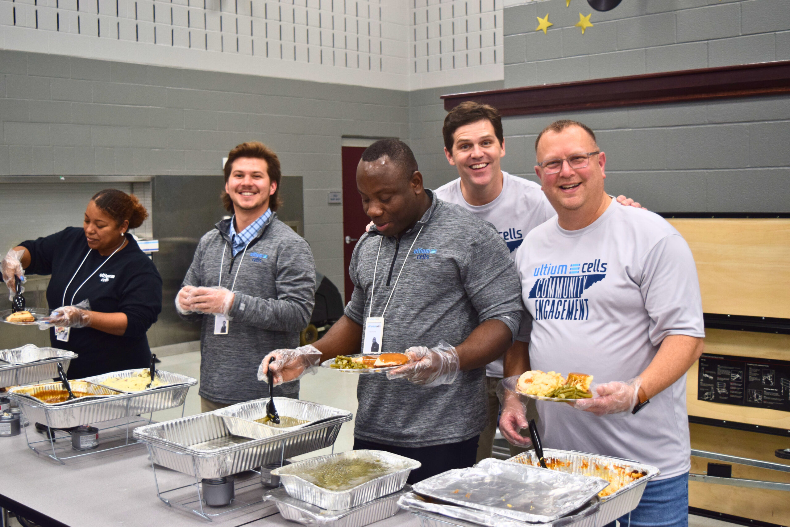 BGCSCTN Thanksgiving 2024 Volunteers serving children hot meals